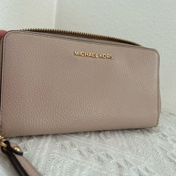 Navy Coach Crossbody and Shoulder Handbag - Picture 4 of 12